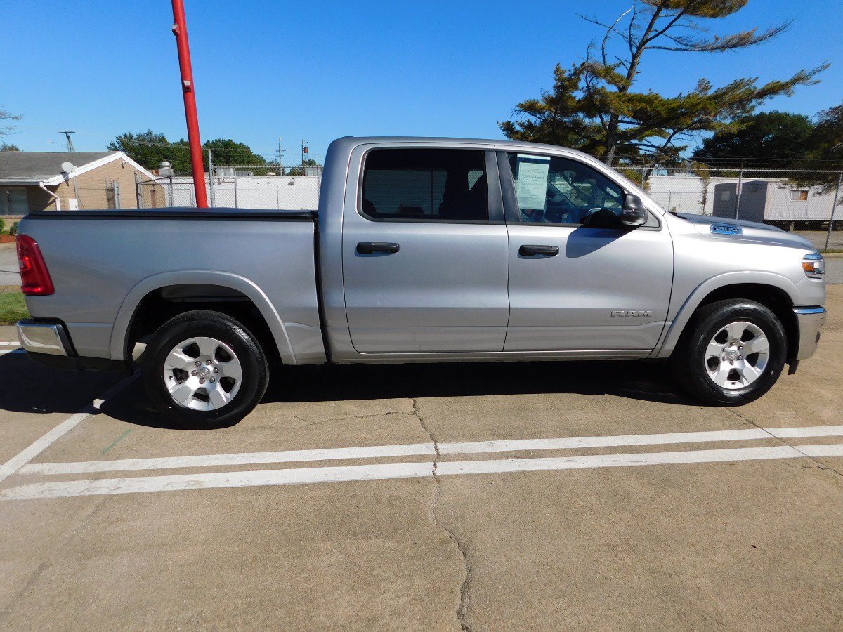 Used 2025 RAM 1500 Big Horn RWD image 2