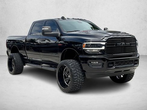 Used 2024 RAM 2500 Laramie w/ Night Edition AWD/4WD image 9