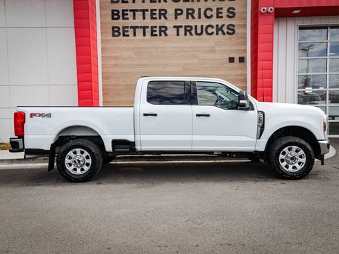 Used 2024 Ford F250 XLT w/ FX4 Off-Road Package AWD/4WD image 2