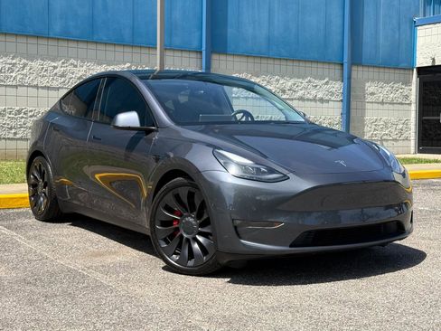 Used 2022 Tesla Model Y Performance AWD/4WD image 3