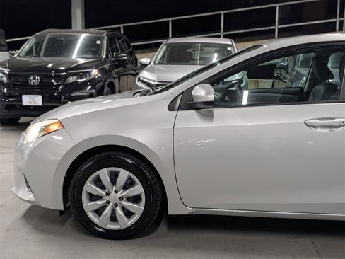 Used 2016 Toyota Corolla S image 11