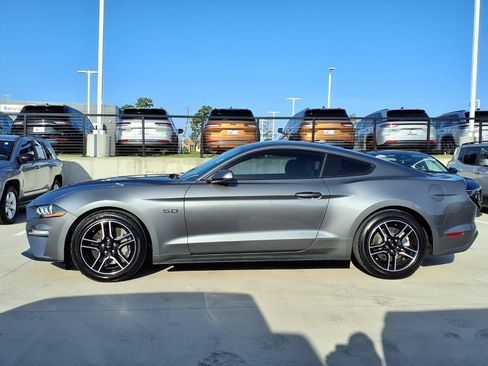 Used 2022 Ford Mustang GT RWD image 8