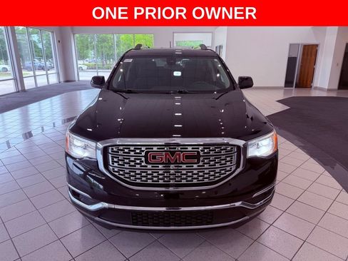 Used 2019 GMC Acadia Denali w/ Technology Package AWD/4WD image 2