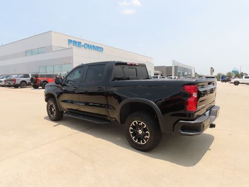 Used 2023 Chevrolet Silverado 1500 ZR2 w/ Technology Package AWD/4WD image 16