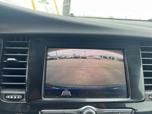 Used 2022 Buick Encore Preferred w/ Safety Package image 24