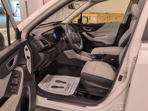 Certified 2023 Subaru Forester Premium AWD/4WD image 16