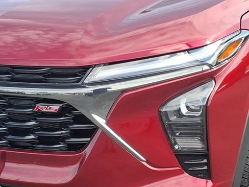 Used 2025 Chevrolet Trax RS w/ Driver Confidence Package FWD image 9