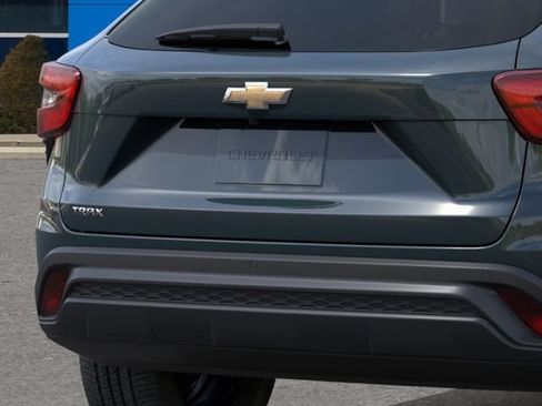 New 2026 Chevrolet Trax LS w/ Driver Confidence Package FWD image 14