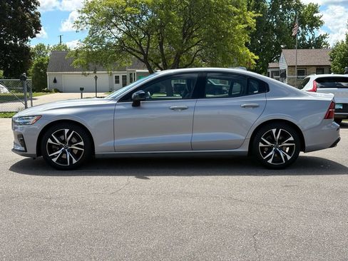 Used 2023 Volvo S60 B5 Core AWD/4WD image 5