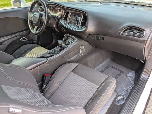 Used 2019 Dodge Challenger SXT RWD image 34