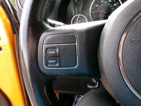 Used 2012 Jeep Wrangler Sport AWD/4WD image 9