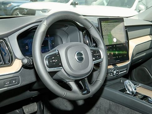 New 2026 Volvo XC60 T8 Ultra w/ Climate Package AWD/4WD image 11