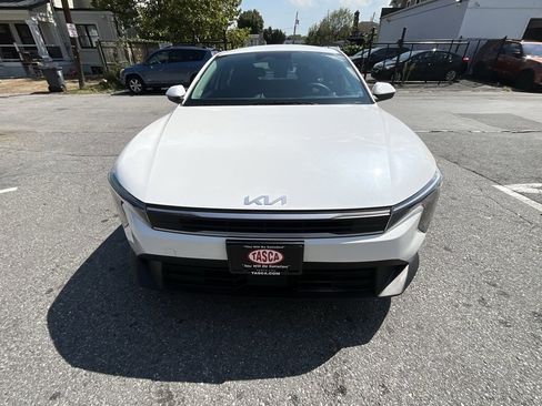 Used 2025 Kia K4 LXS image 7