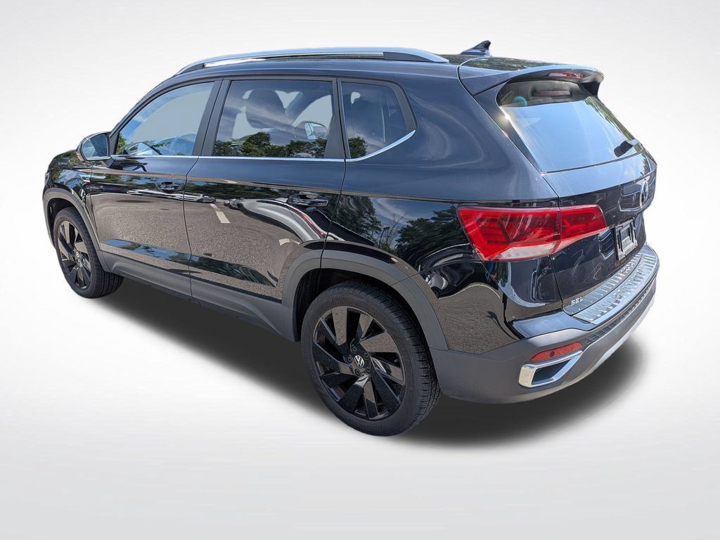 Used 2024 Volkswagen Taos SEL AWD/4WD image 6
