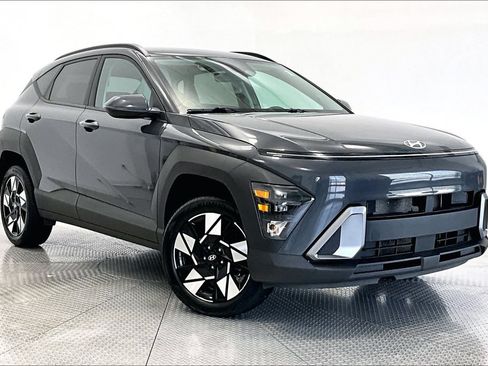 Certified 2024 Hyundai Kona SEL AWD/4WD image 11
