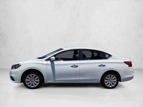 Used 2017 Nissan Sentra SV FWD image 2