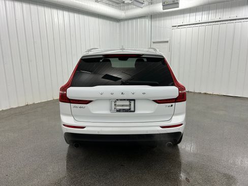 Used 2020 Volvo XC60 T6 Momentum image 30