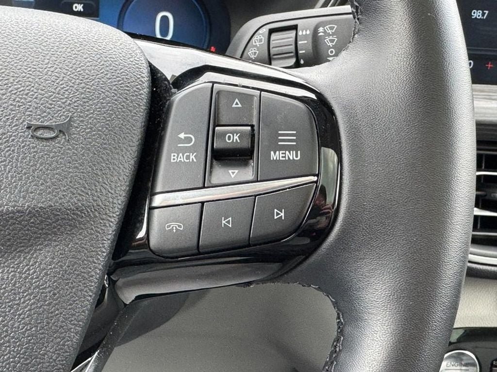 Used 2025 Ford Escape Platinum AWD/4WD image 18