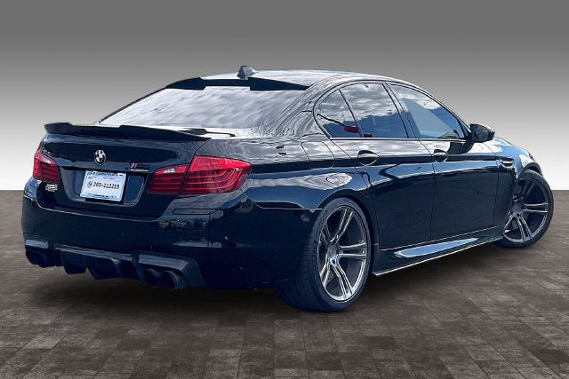 Used 2014 BMW M5 RWD image 2
