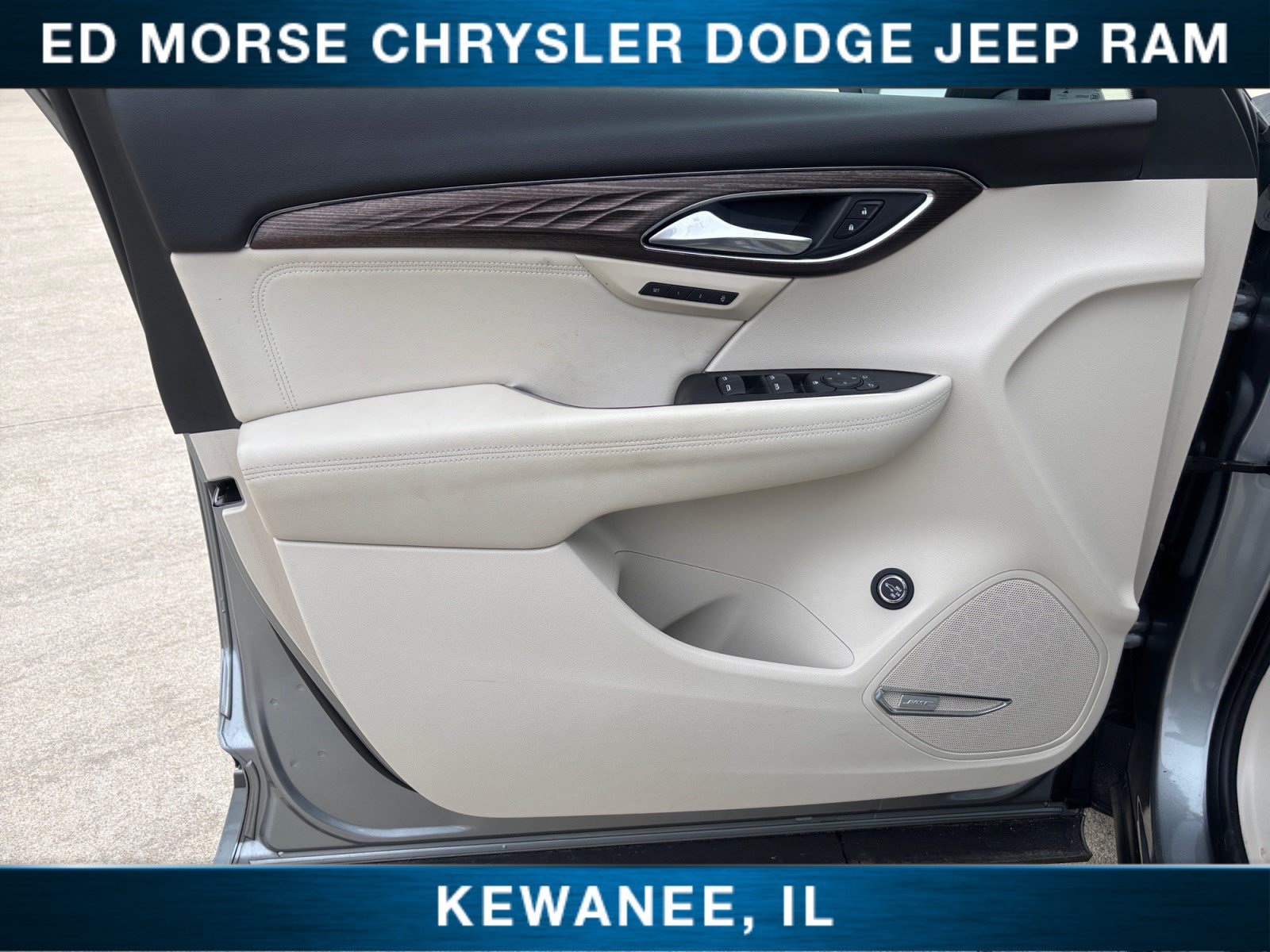 Used 2023 Buick Envision Avenir AWD/4WD image 21
