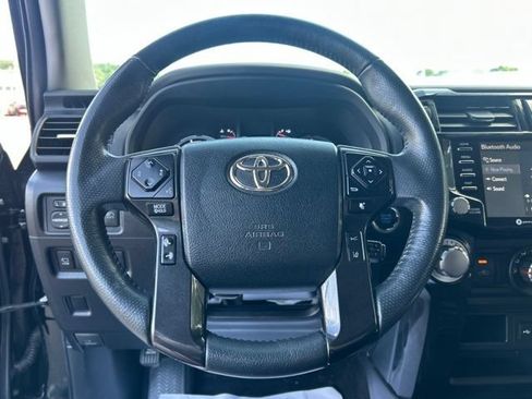 Used 2022 Toyota 4Runner TRD Off-Road Premium AWD/4WD image 52