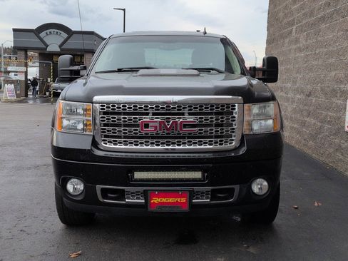 Used 2012 GMC Sierra 2500 Denali image 2