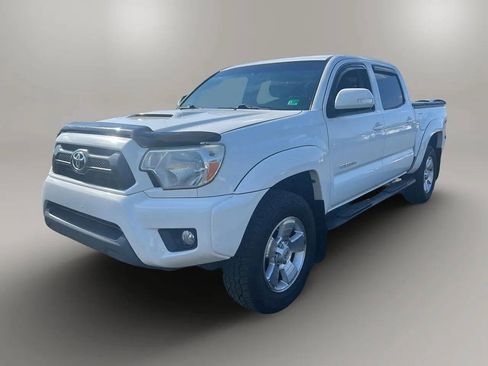 Used 2013 Toyota Tacoma 4x4 Double Cab w/ TRD Sport Pkg image 3