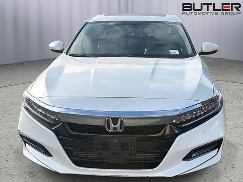 Used 2018 Honda Accord Touring image 4