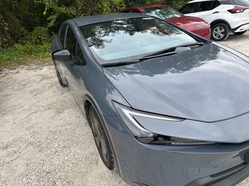Used 2025 Toyota Prius LE image 2