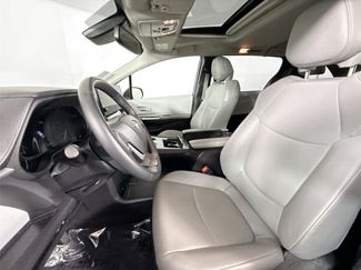 Certified 2025 Toyota Sienna XLE video 3