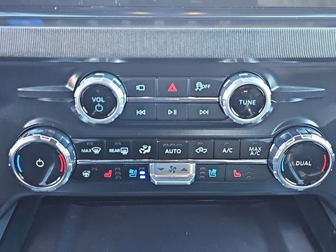 New 2026 Ford F250 Platinum w/ Tremor Off-Road Package image 20