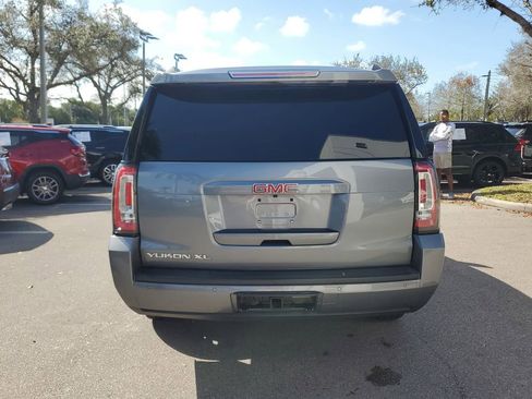 Used 2019 GMC Yukon XL SLT w/ Open Road Package image 4