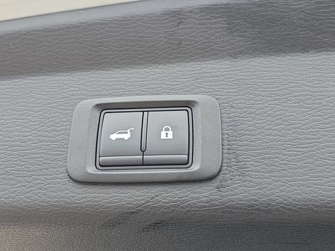 Used 2025 Mitsubishi Outlander SEL FWD image 8