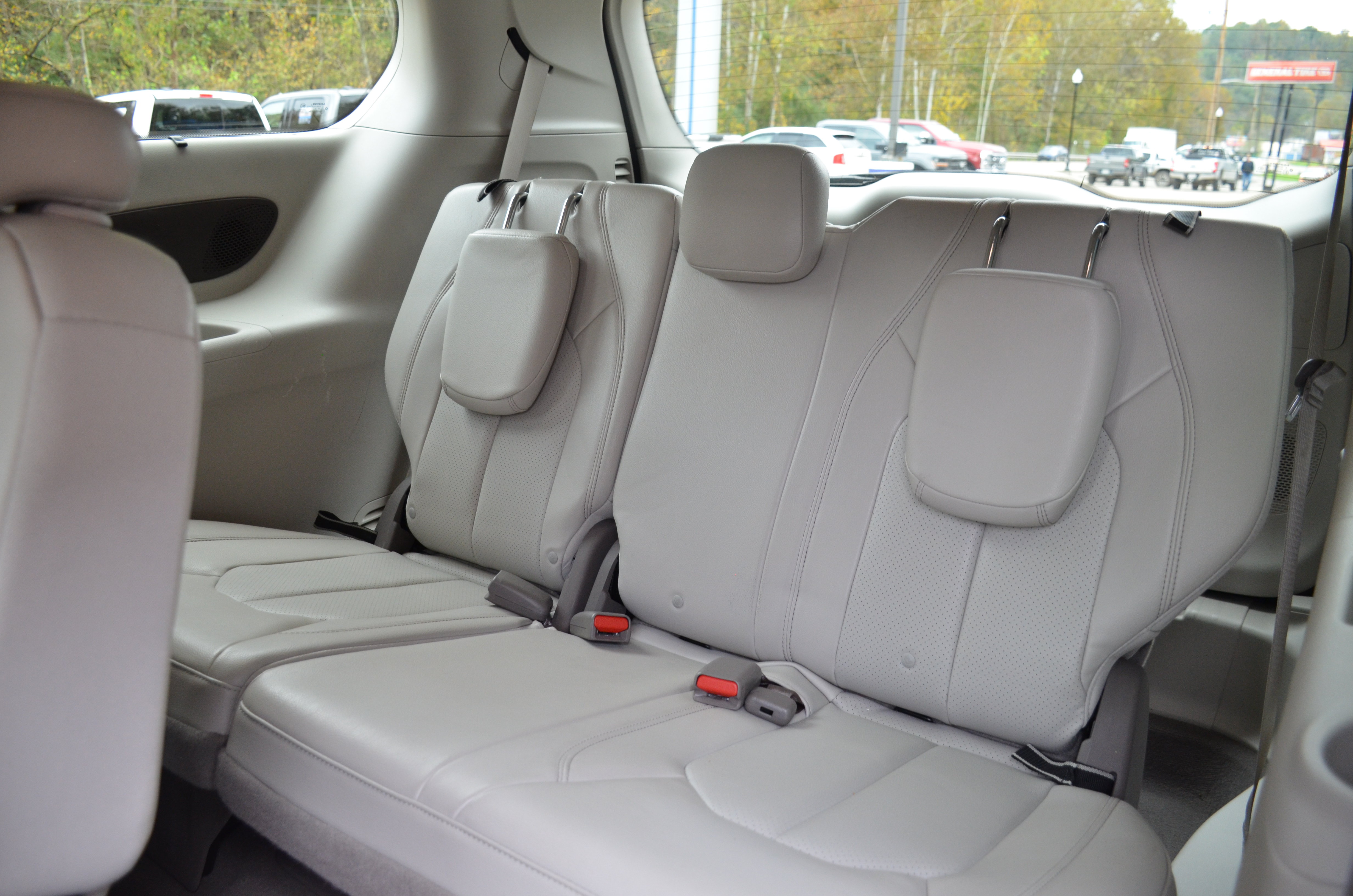 Used 2020 Chrysler Pacifica Touring-L Plus FWD image 46