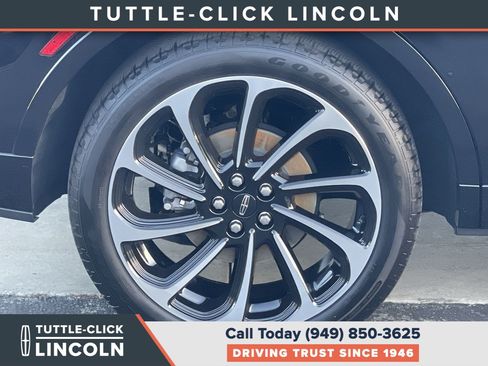 Certified 2024 Lincoln Nautilus Black Label AWD/4WD image 11