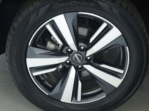 Certified 2023 Nissan Rogue Platinum w/ Platinum Premium Package AWD/4WD image 39