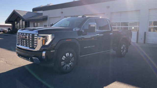 Used 2026 GMC Sierra 3500 Denali w/ Denali Reserve Package AWD/4WD image 5