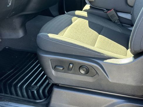 Used 2024 Chevrolet Silverado 1500 LT image 17