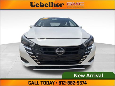 Used 2025 Nissan Versa SV w/ Trunk Package FWD image 10