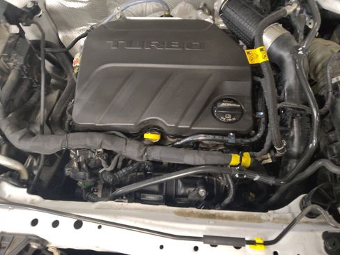 Used 2024 Chevrolet Trax LS w/ LS Convenience Package FWD image 30
