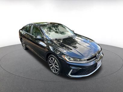 Used 2025 Volkswagen Jetta SE