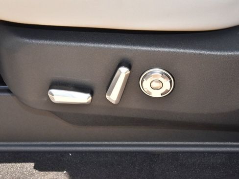 New 2026 Lincoln Navigator L Reserve AWD/4WD image 38