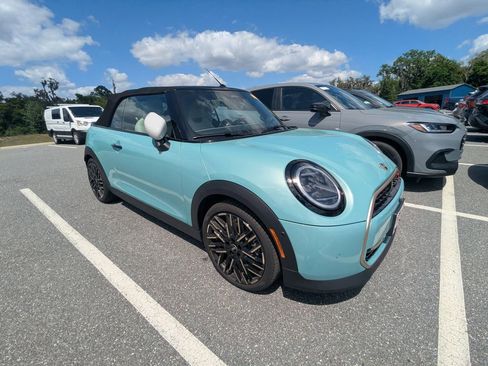 Used 2025 MINI Cooper S image 1