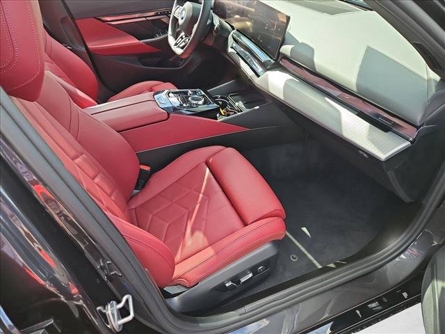 Certified 2024 BMW i5 eDrive40i w/ Executive Package RWD image 23