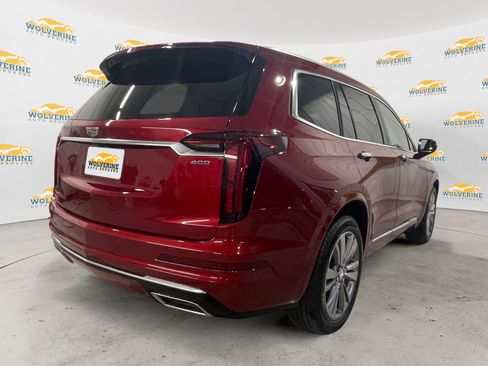 Used 2025 Cadillac XT6 Premium Luxury image 5