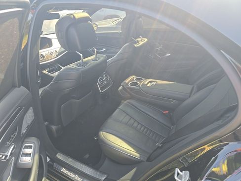 Used 2018 Mercedes-Benz S 560 Sedan image 5
