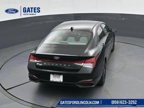 Used 2022 Hyundai Elantra SEL w/ Convenience Package FWD image 40