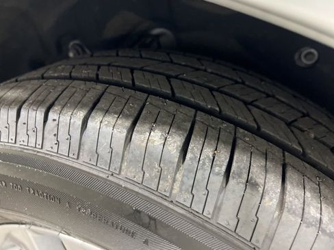 Used 2022 Toyota Sienna LE image 37