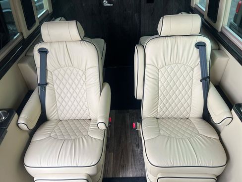 Used 2020 Mercedes-Benz Sprinter 3500 image 17