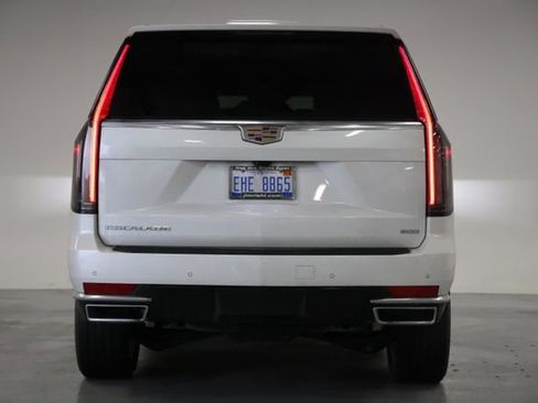 Used 2022 Cadillac Escalade ESV Premium Luxury image 13